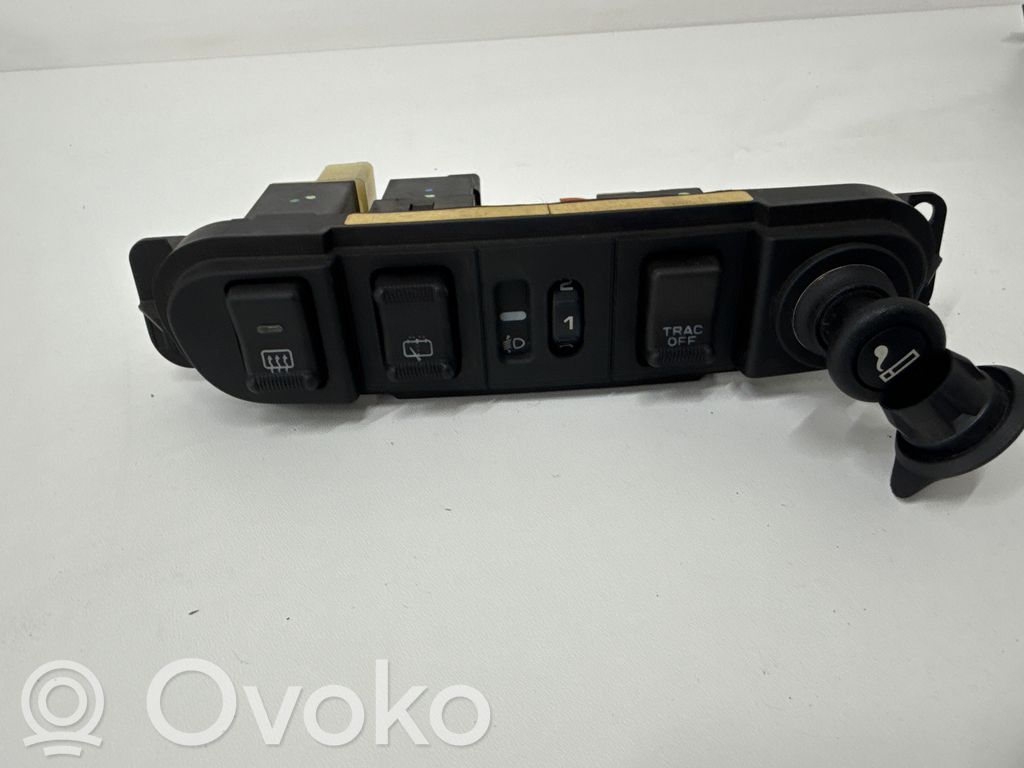 Headlight level height control switch   04671673AA