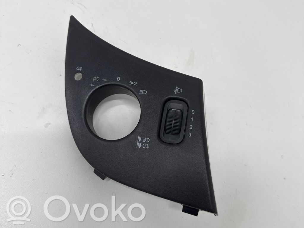 Mercedes-Benz A W168 Przycisk / Pokrętło regulacji świateł 