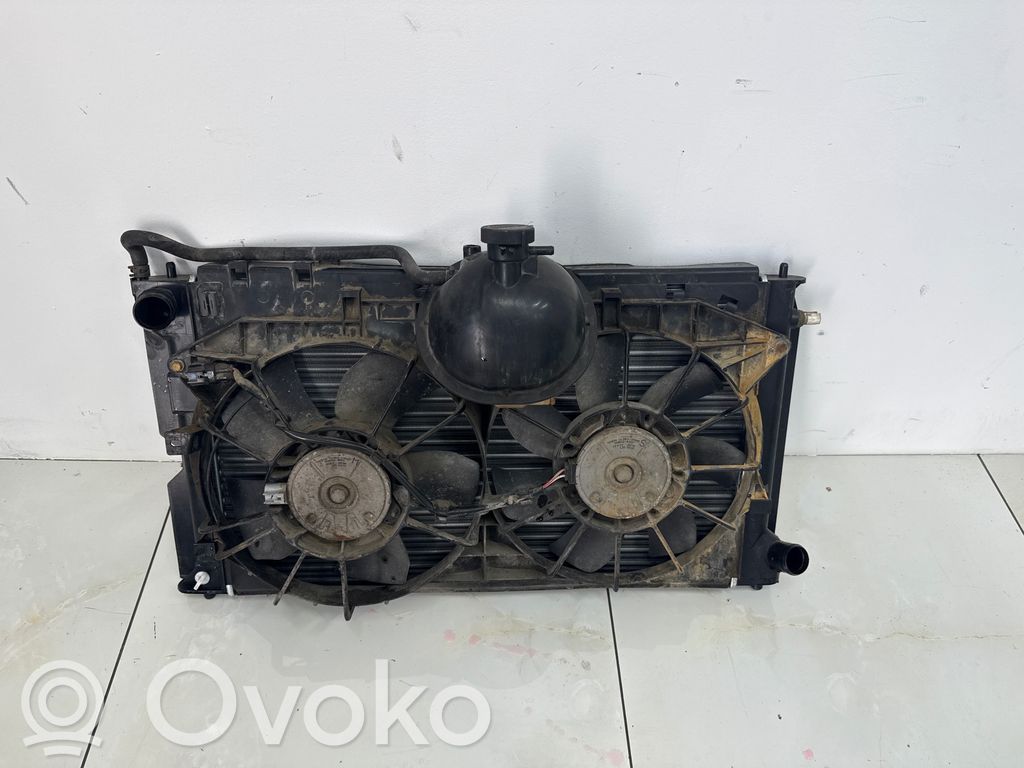 Toyota Corolla Verso E121 Radiatora komplekts 