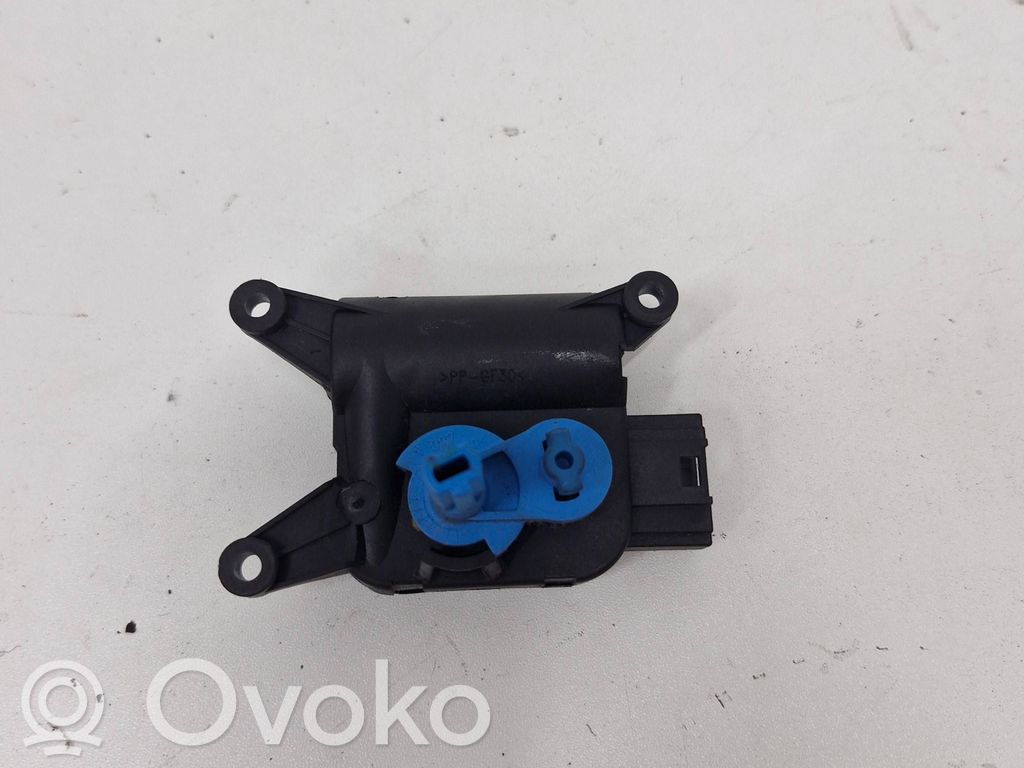 Audi A4 S4 B7 8E 8H Motor/actuator clapetă aer 