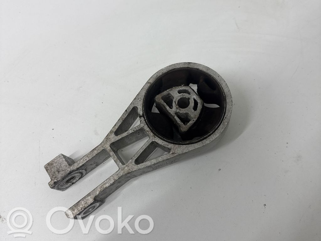 Opel Corsa E Łapa / Mocowanie skrzyni biegów 