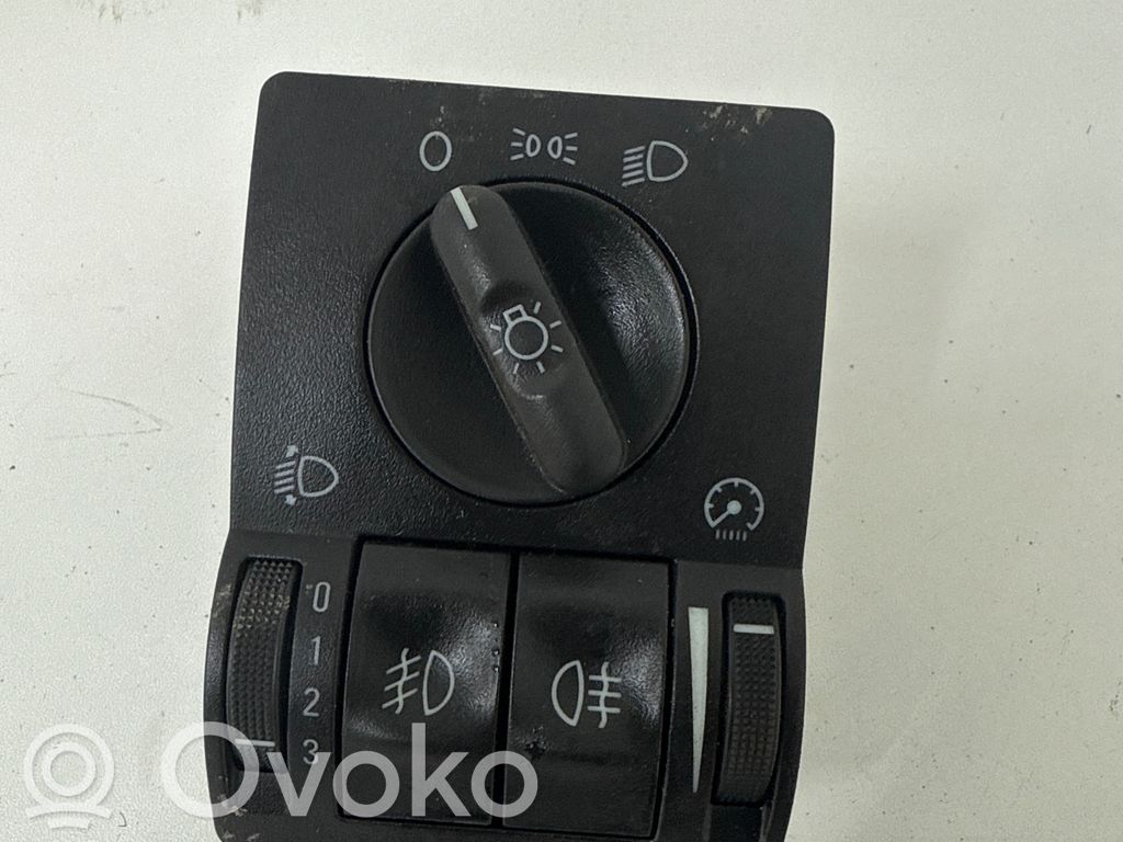 Opel Corsa C Light switch 