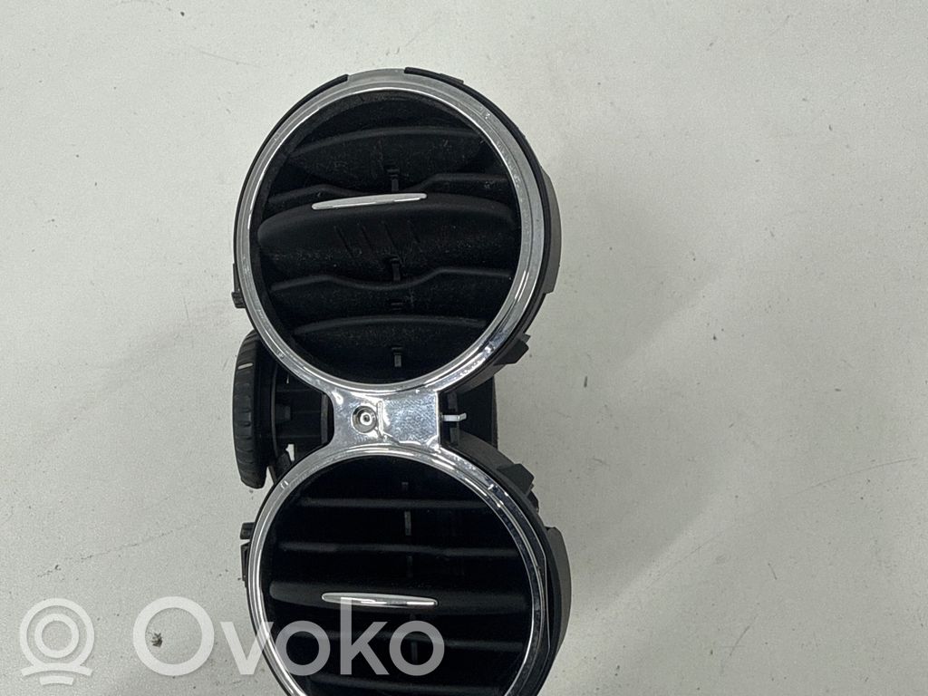 Volkswagen Golf Plus Dysze / Kratki środkowego nawiewu deski rozdzielczej 