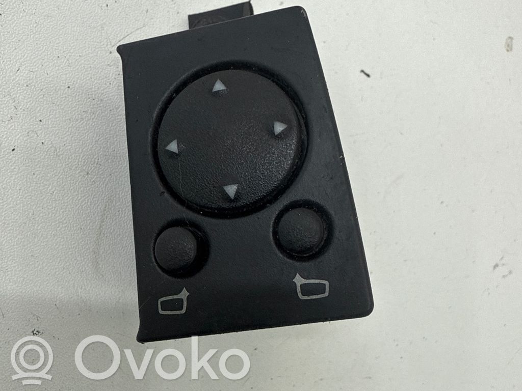 Audi A6 S6 C4 4A Interruptor del espejo lateral 