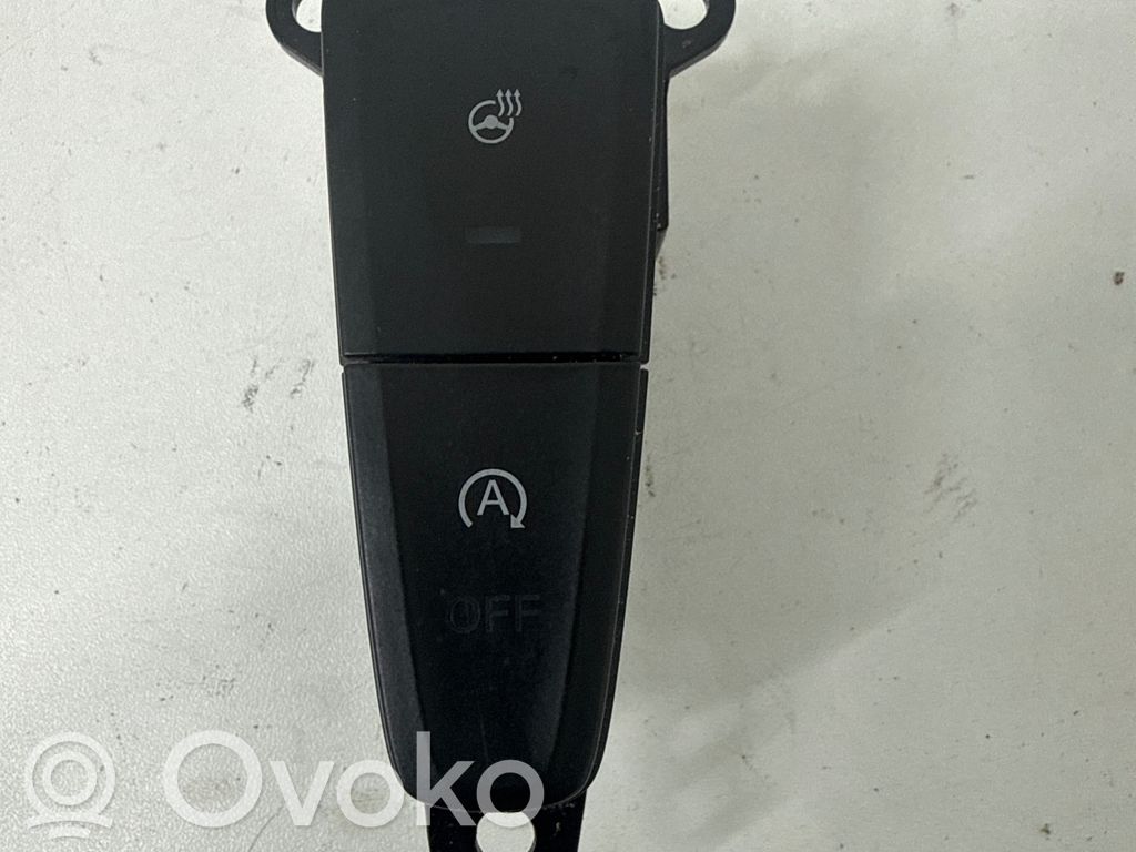 Katkaisija ohjauspyörän lämmitys   DX1AA,F1ET11B573BA,14N0V26AR1