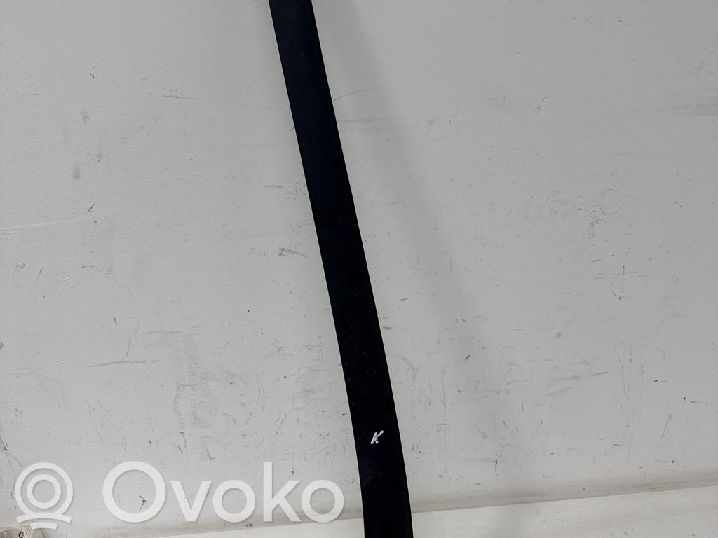 Windshield trim   5P0854319C,961291A,A310180