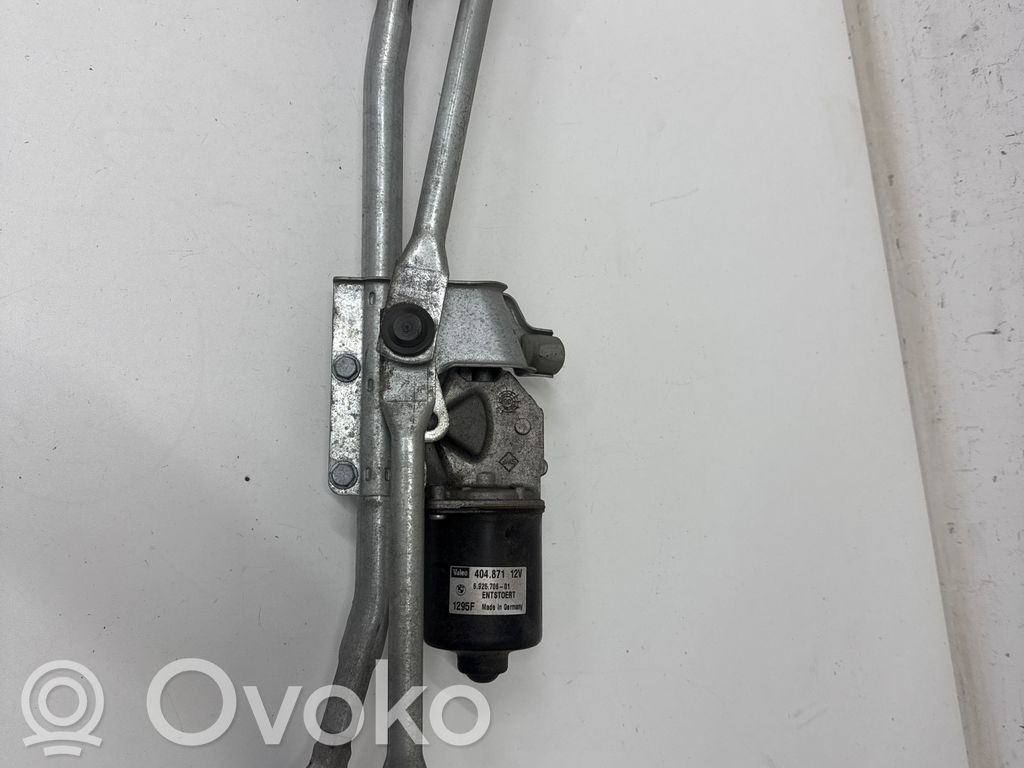 BMW 1 E81 E87 Front wiper linkage and motor 