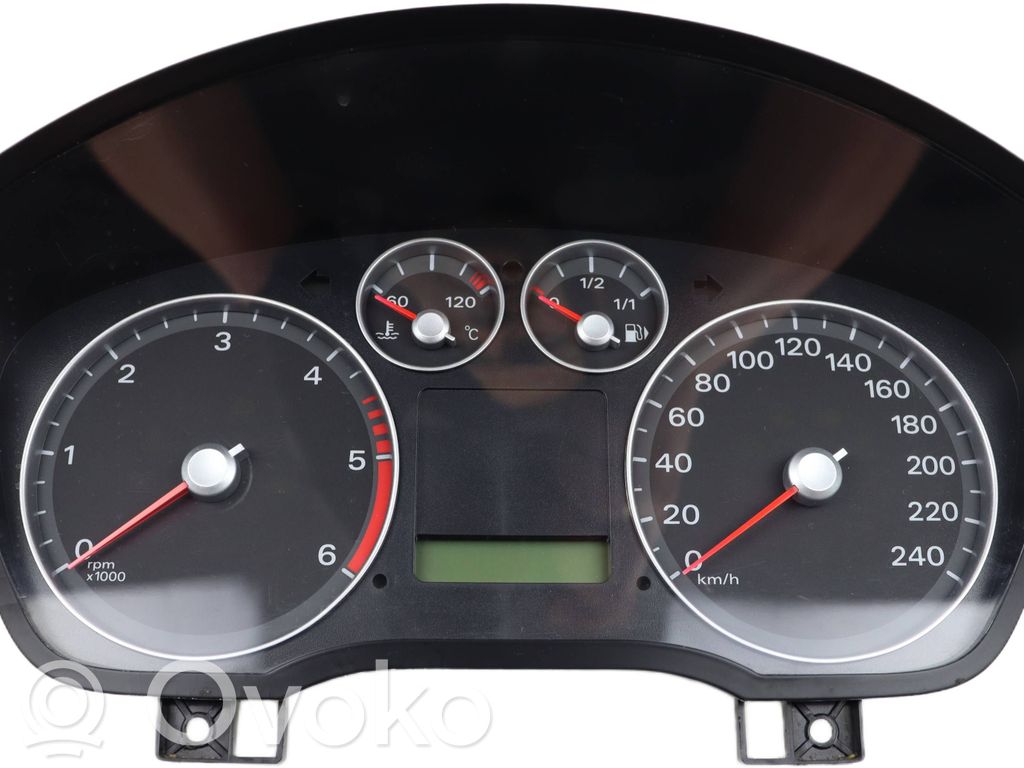 Ford Focus Geschwindigkeitsmesser Cockpit 