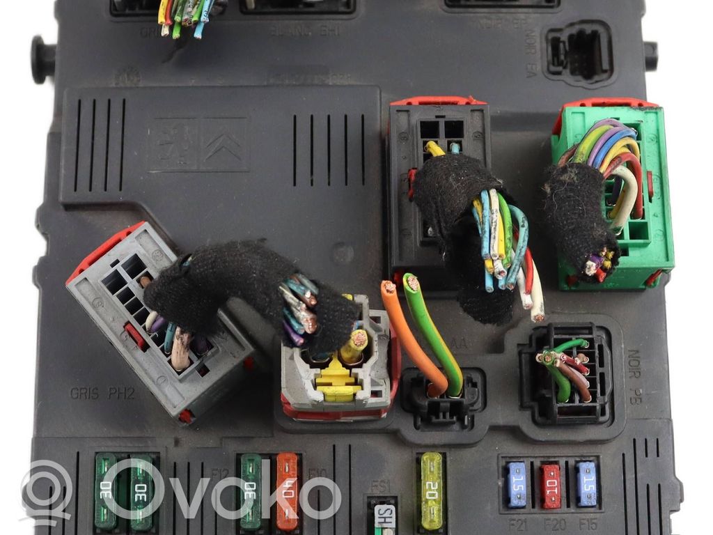 Citroen C3 Fuse module 