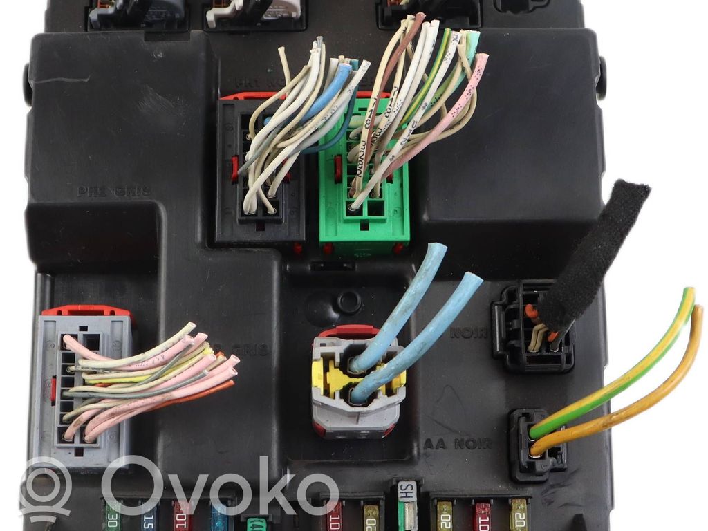 Peugeot 307 Fuse module 