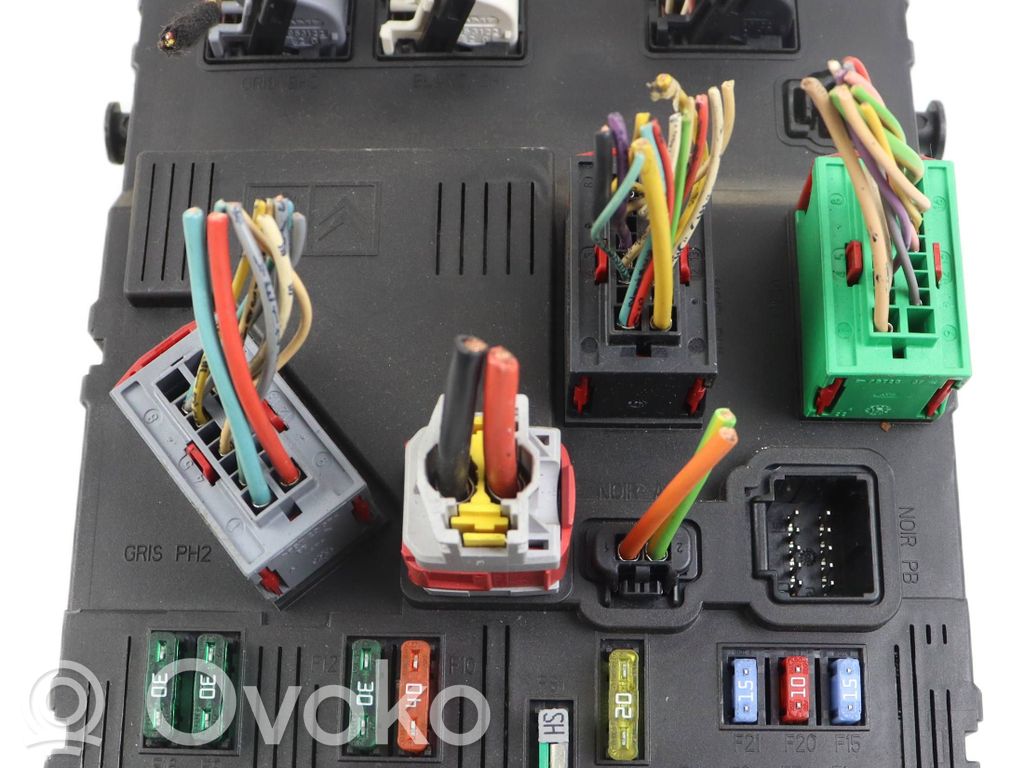 Peugeot 206 Fuse module 