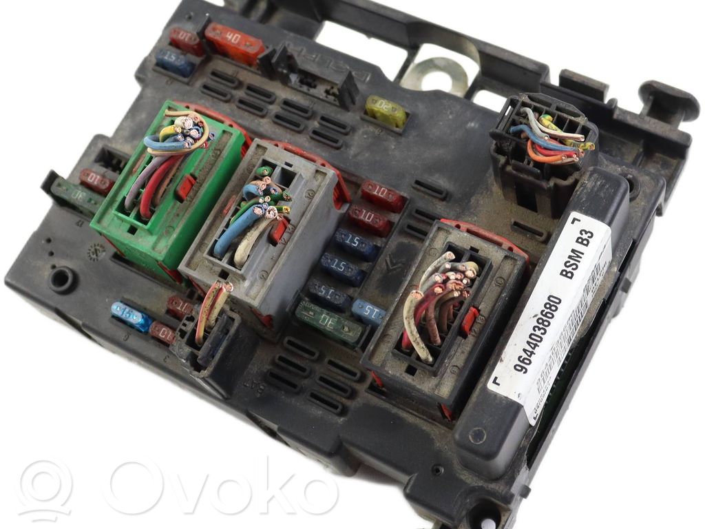 Peugeot 307 Module de fusibles 
