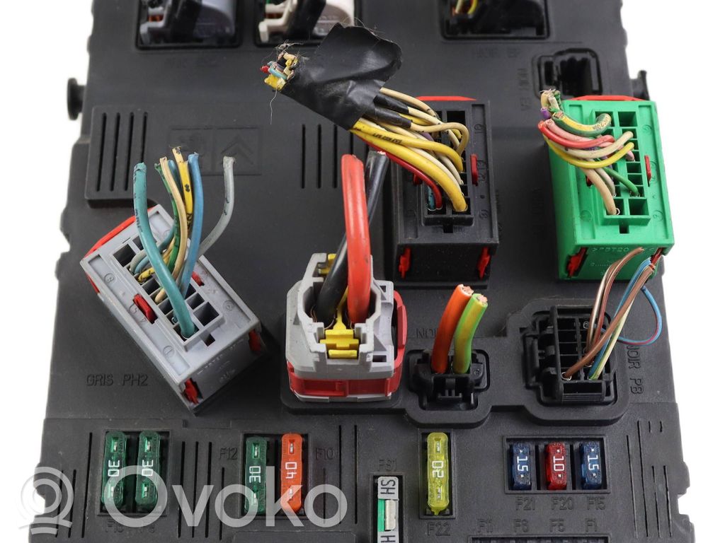Peugeot 206 Fuse module 