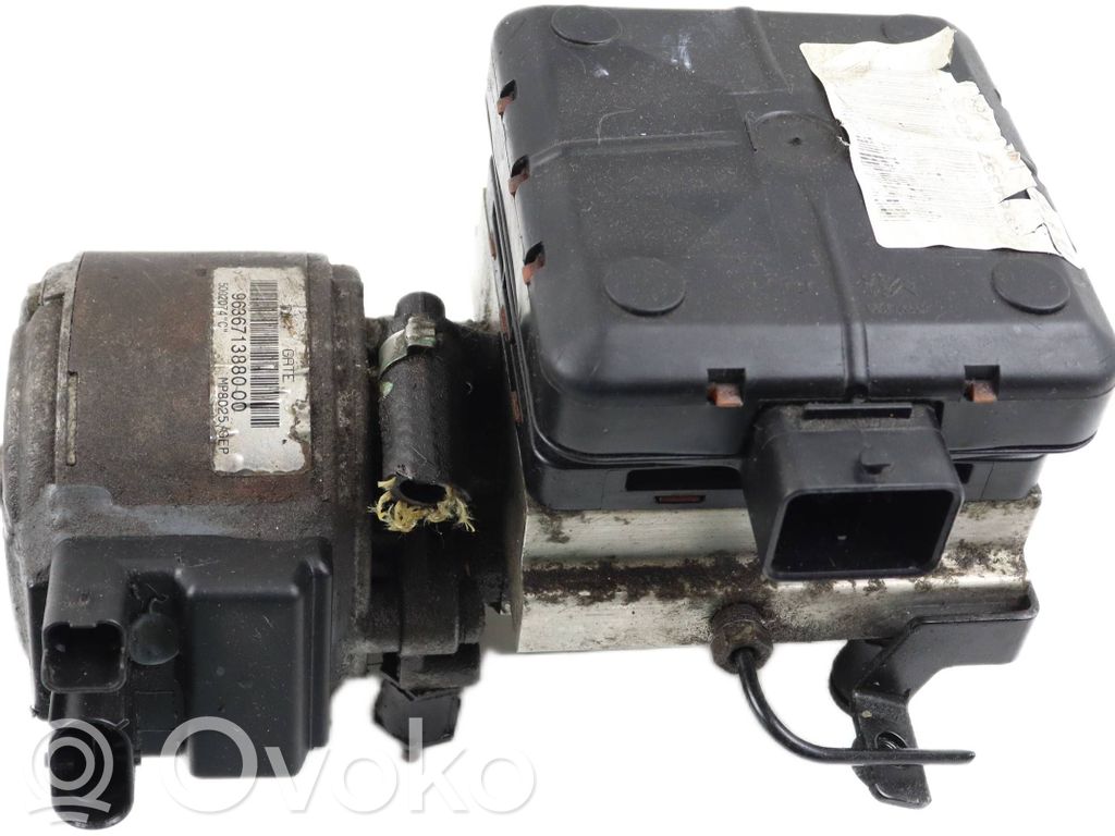 Citroen C5 Air suspension compressor 