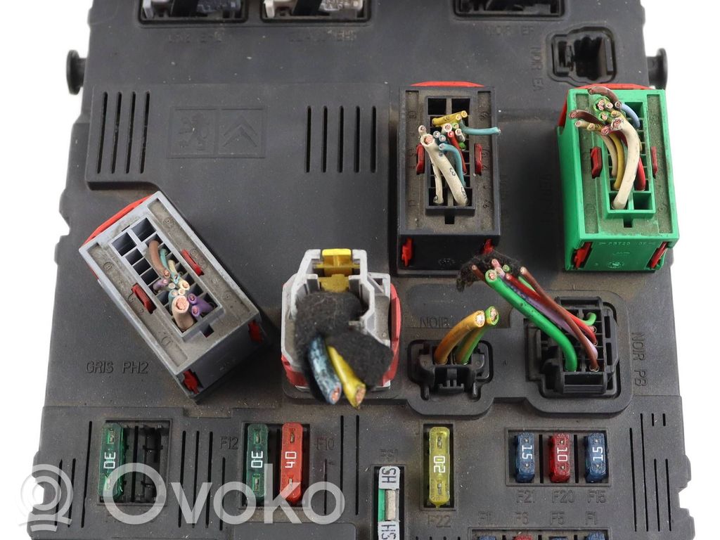 Citroen C3 Fuse module 