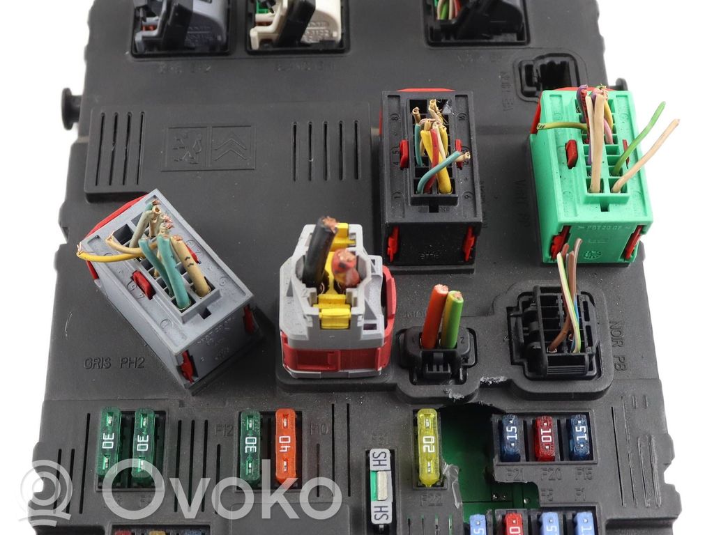 Peugeot 206 Fuse module 