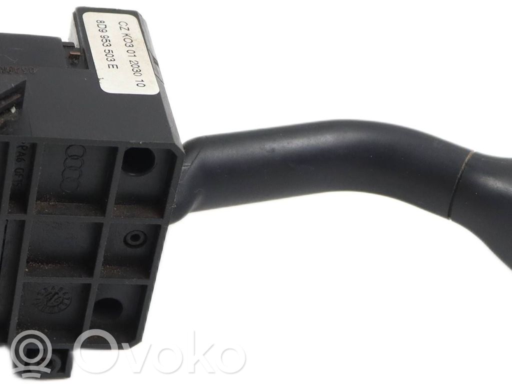 Audi A4 S4 B5 8D Manetă semnalizator 
