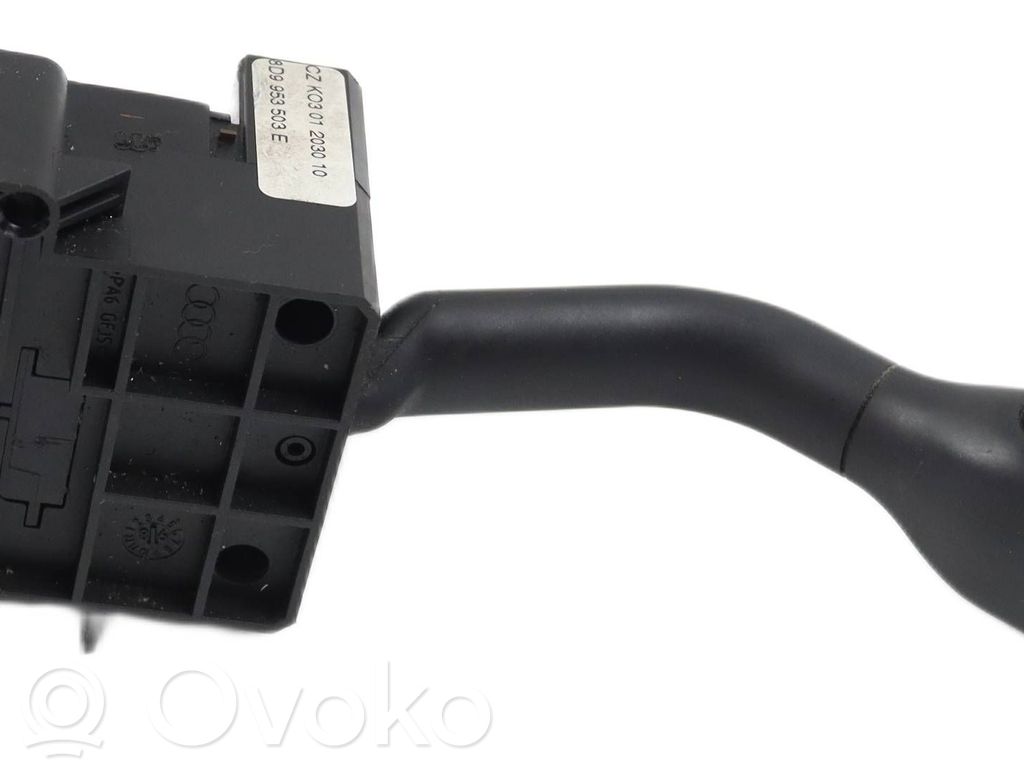 Audi A4 S4 B5 8D Manetă semnalizator 