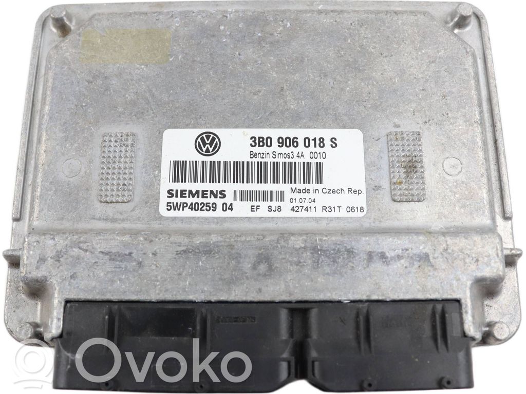 Volkswagen PASSAT B5.5 Engine control unit/module 