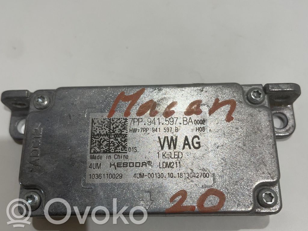 Porsche Macan (95B) Headlight ballast module Xenon 
