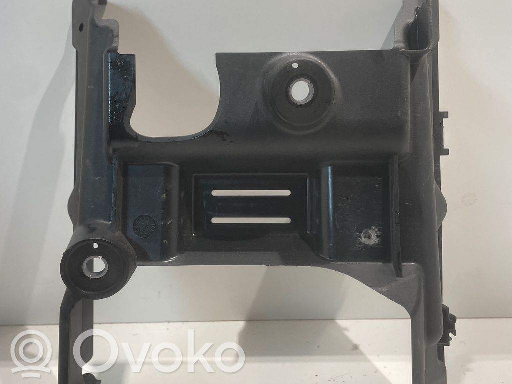 Audi Q7 4M Tie down hook / loop 
