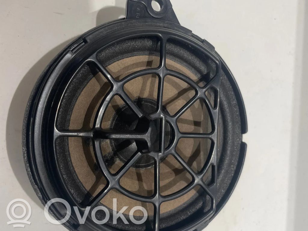 Audi A4 S4 B9 8W Altavoz del panel 