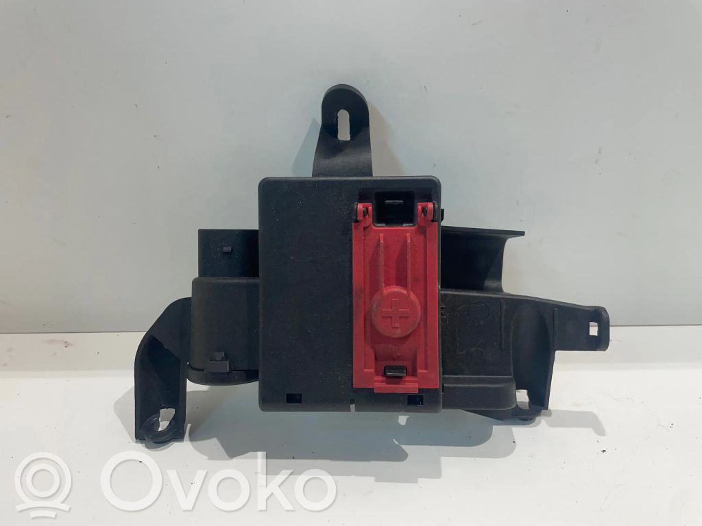 Audi Q7 4M Current control relay 