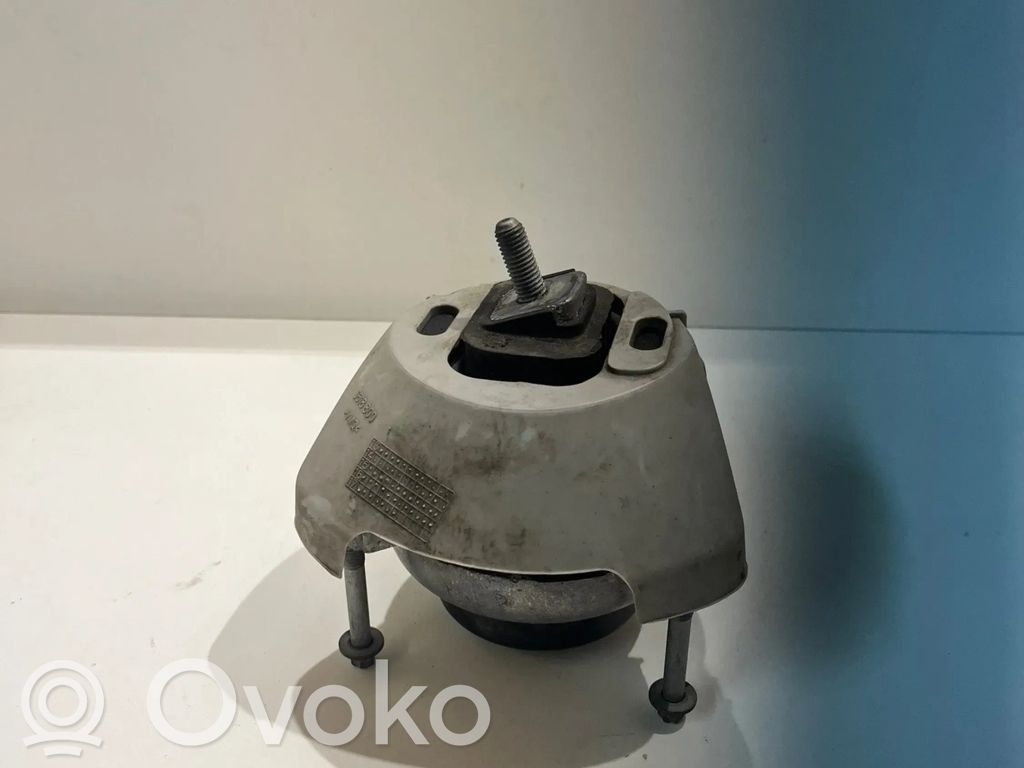 BMW 4 F32 F33 Engine mount bracket 