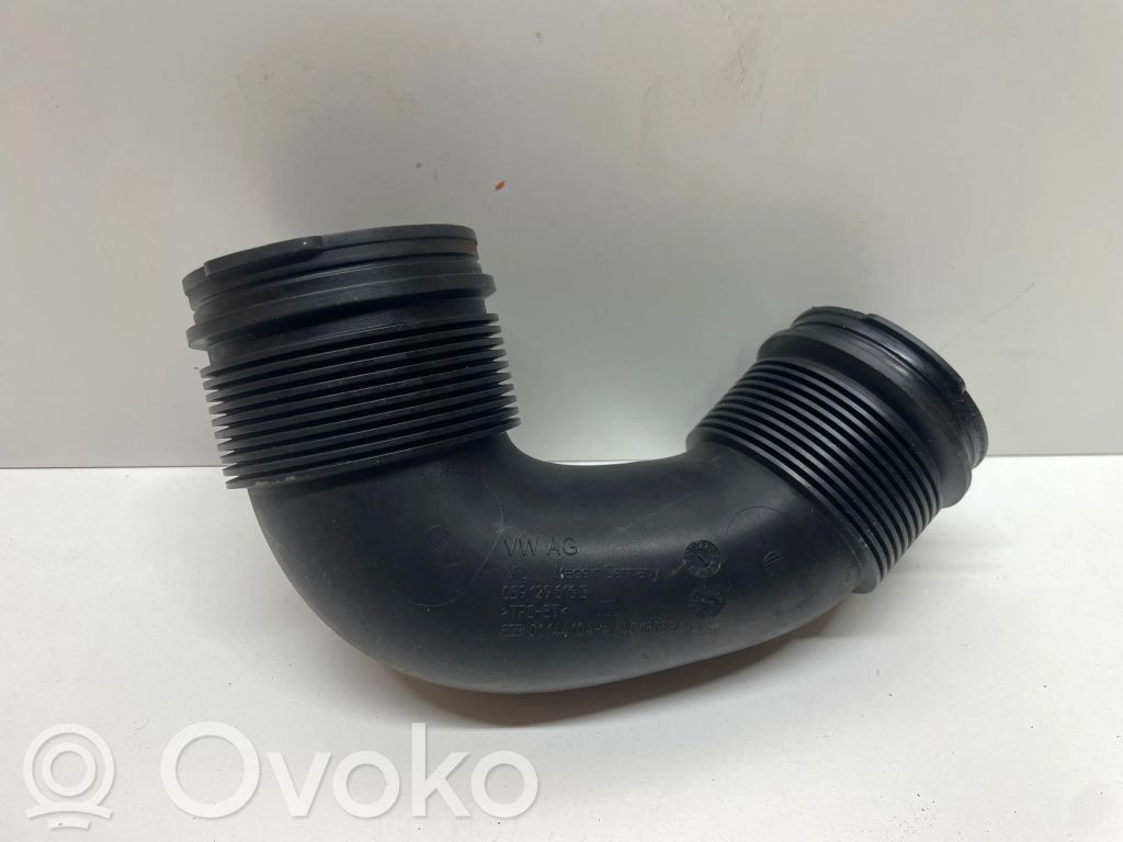 Audi Q7 4M Air intake duct part 
