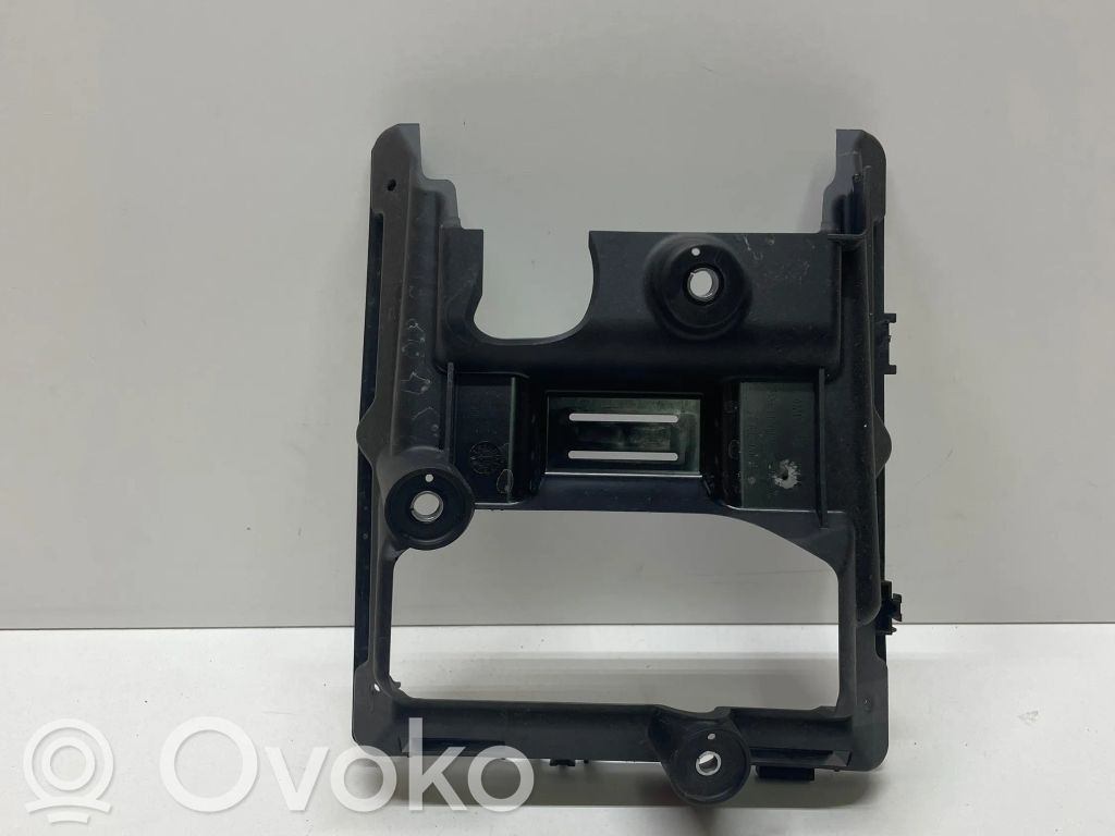 Audi Q7 4M Engine control unit holder 