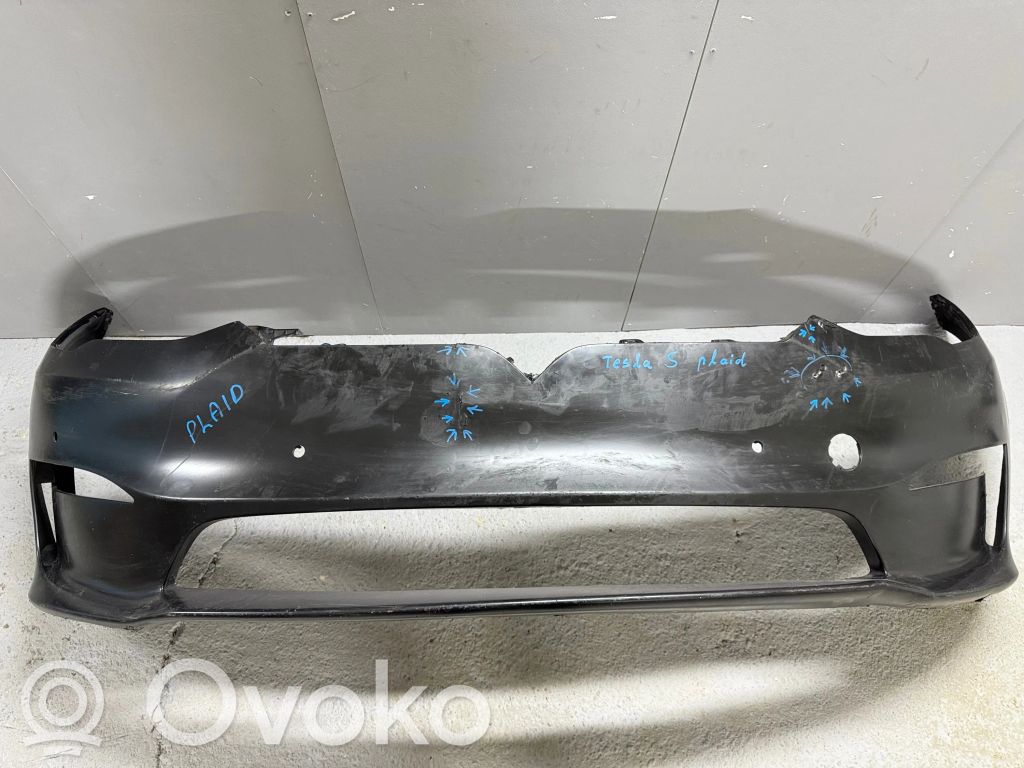 Front bumper   156468700C