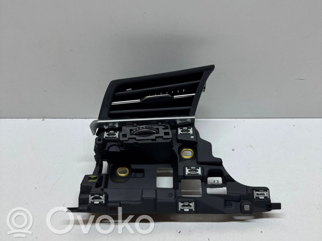 Audi Q8 Grilă ventilație/ramă laterală bord 