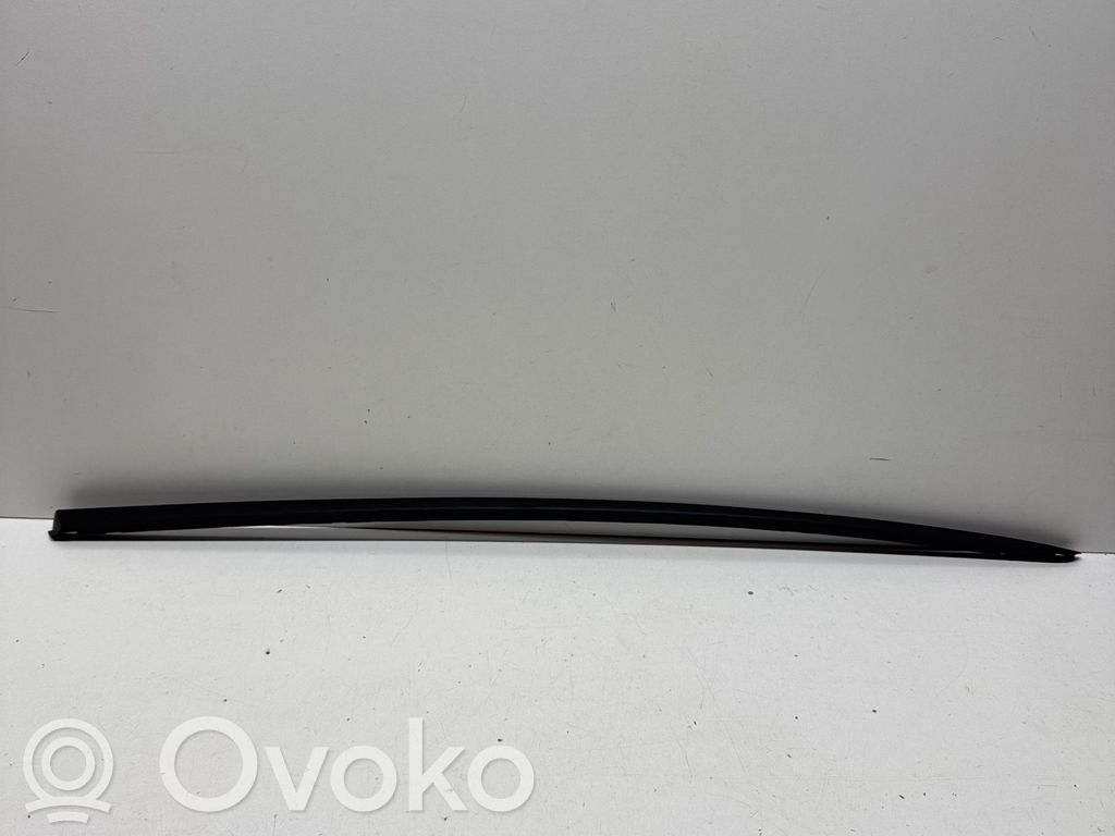 Audi Q8 Windshield trim 