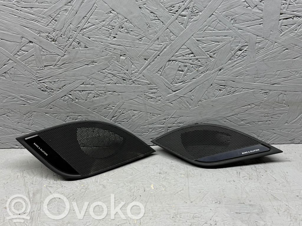 Audi A4 S4 B9 8W Inne części wnętrza samochodu 