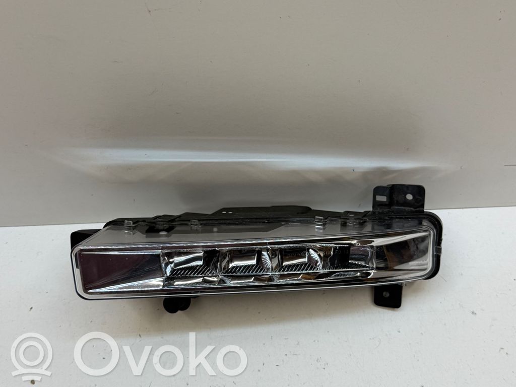 BMW 5 G30 G31 G38 Światło przeciwmgłowe przednie 
