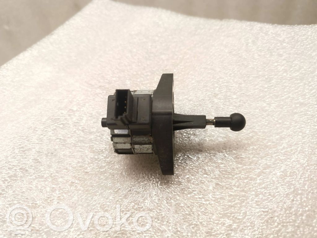 Audi A8 S8 D2 4D Silniczek regulacji świateł 