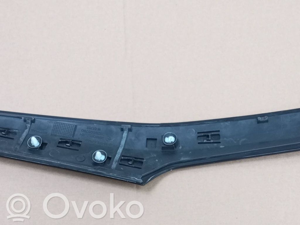 Opel Corsa F Poszycie klapy tylnej bagażnika i inne elementy 