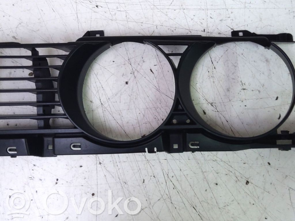 BMW 5 E34 Under headlight/headlamp trim 