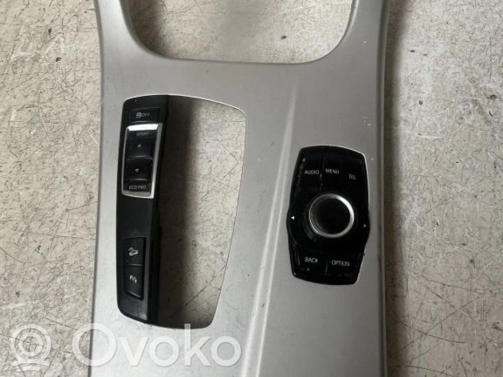 BMW X3 F25 Podłokietnik tunelu środkowego 