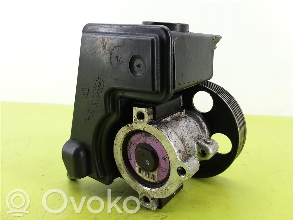 Citroen Xsara Ohjaustehostimen pumppu 