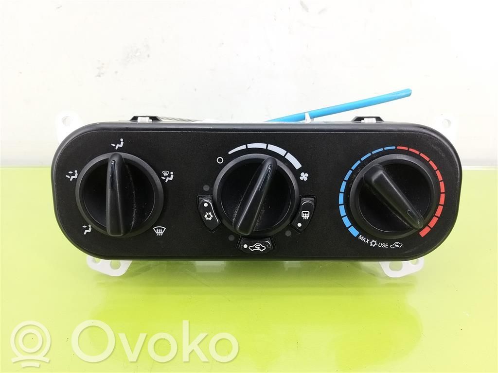 Dodge Caliber Climate control/heater control trim 