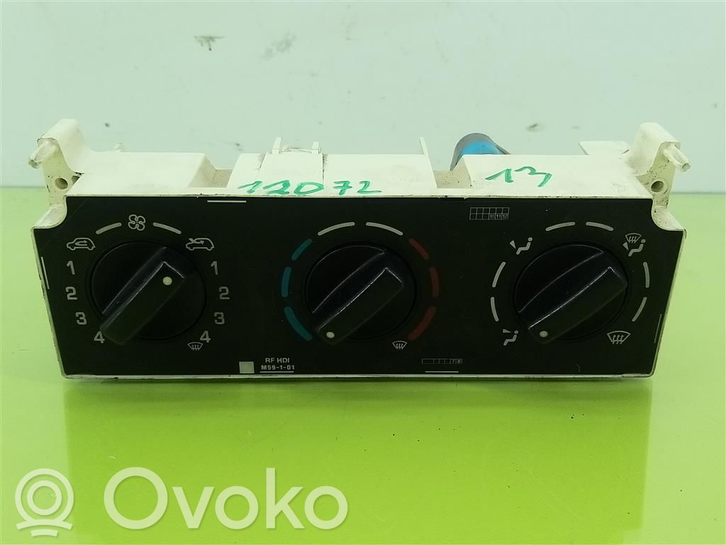 Console centrale, commande chauffage/clim   030807DA