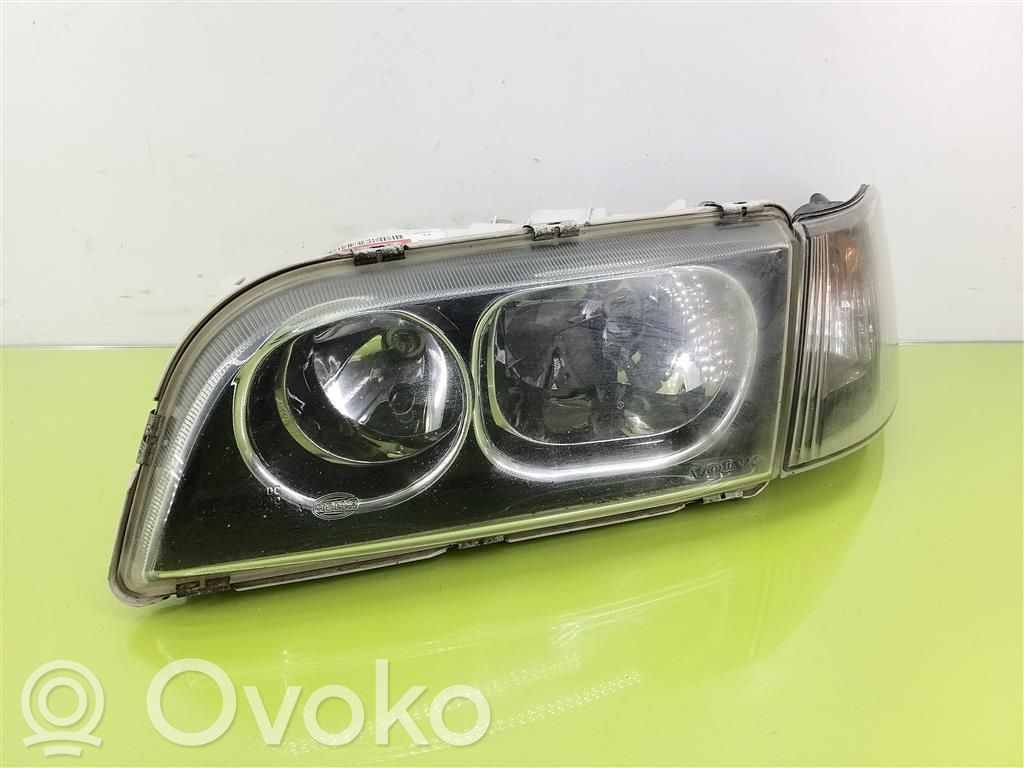 Volvo S40, V40 Lampa przednia 