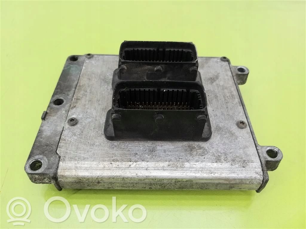 Opel Vectra C Engine control unit/module 