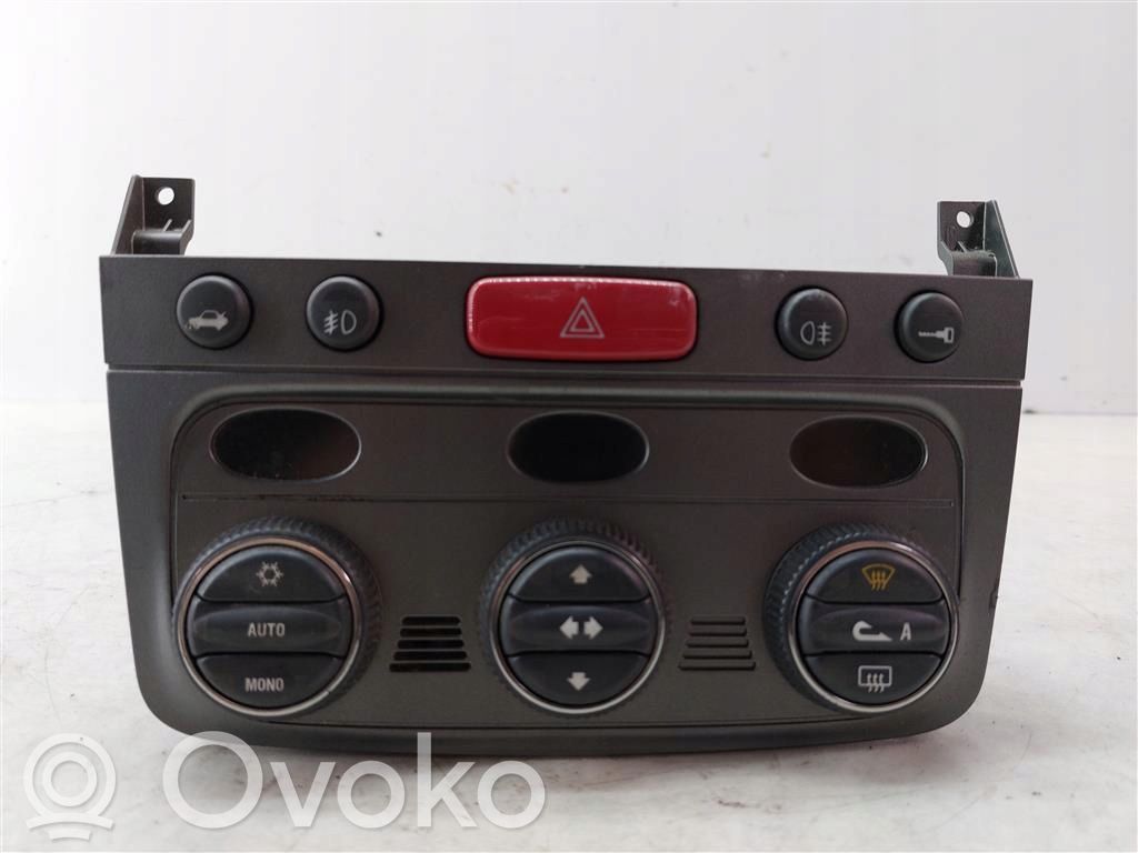 Alfa Romeo GT Climate control/heater control trim 