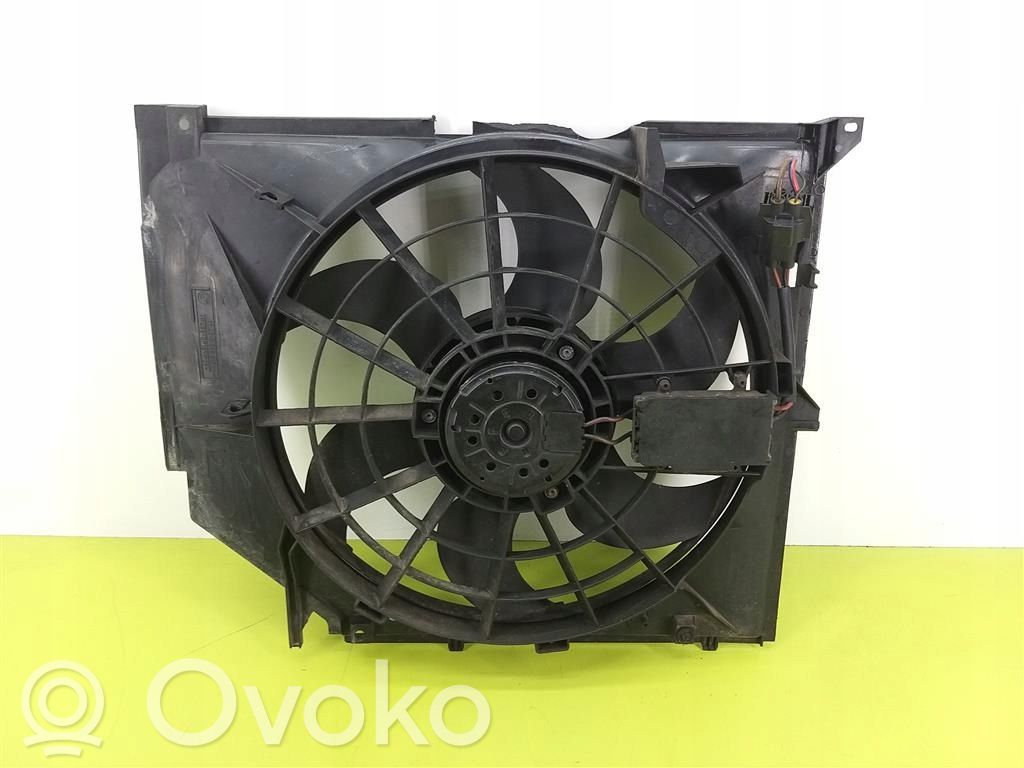 BMW 3 E46 Elektrisks radiatoru ventilators 