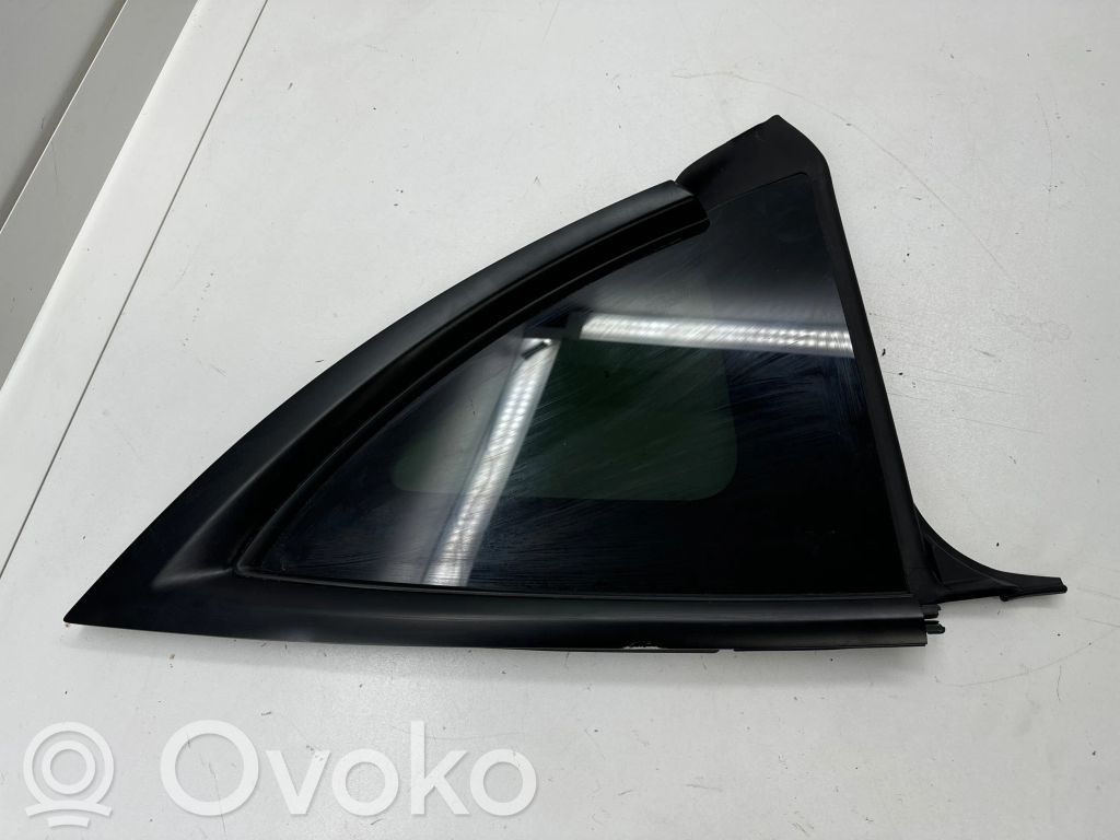 Tesla Model Y Rear side window 