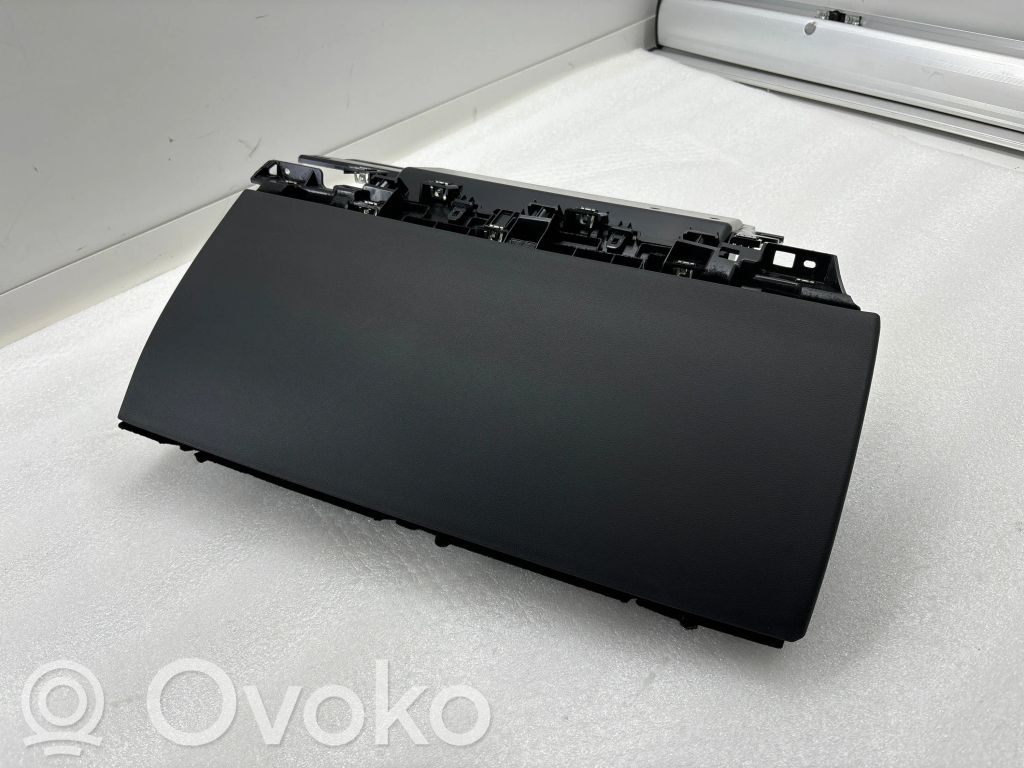 Daiktadėžė   113340900B,T0535777,2233314X
