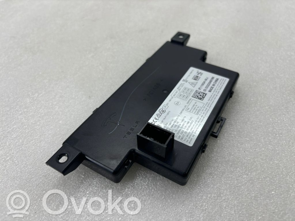 Tesla Model 3 Keyless (KESSY) go control unit/module 