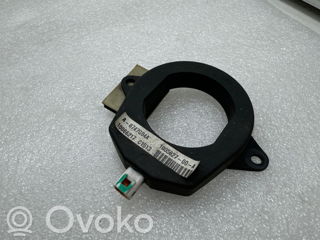 Tesla Model S Keyless system antenna 